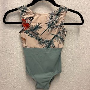 Luckyleo nutcracker leotard size XS